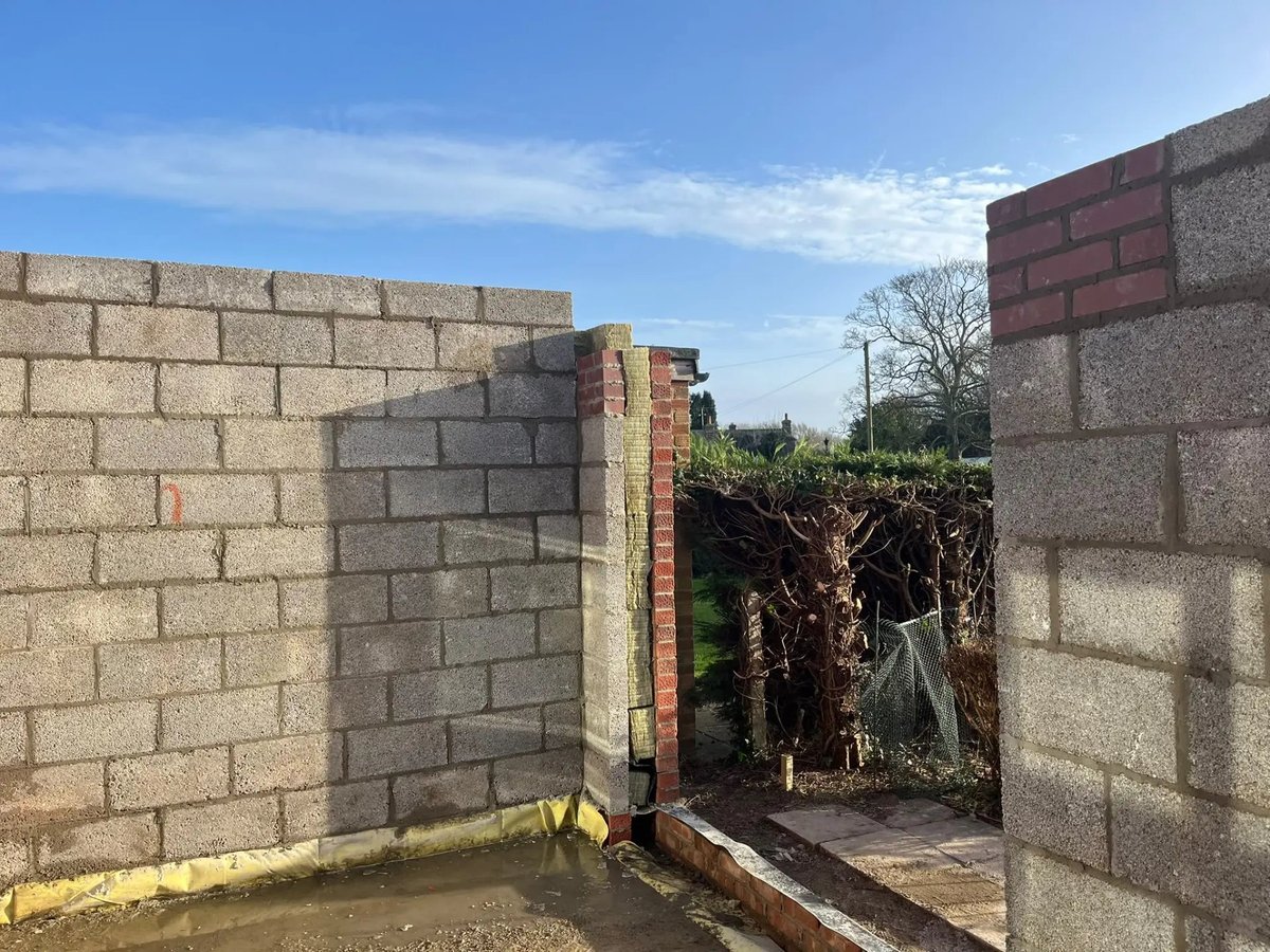 Blockwork inner leaf and brick outer leaf with cavity insulation, Wyton